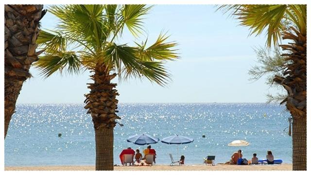 Appartement Climatise A 800M De La Plage Fréjus Exterior foto